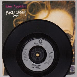 KIM APPLEBY, BREAKAWAY / MAMA acoustic version 